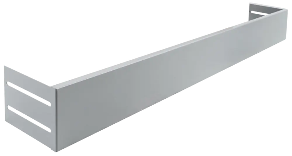 Weißes Metallprofil mit rechteckiger Form und Schnittstellen, das als Unterputzleiste verwendet werden kann. Produkt von Wolf, geeignet für elektrische Installationen.